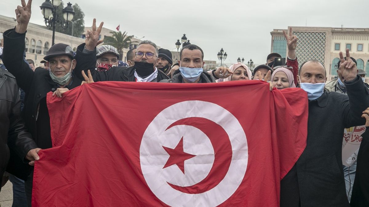 Oslavy jasmínové revoluce kazí lockdown. Tunisané jsou hrdí, ale dál chudnou